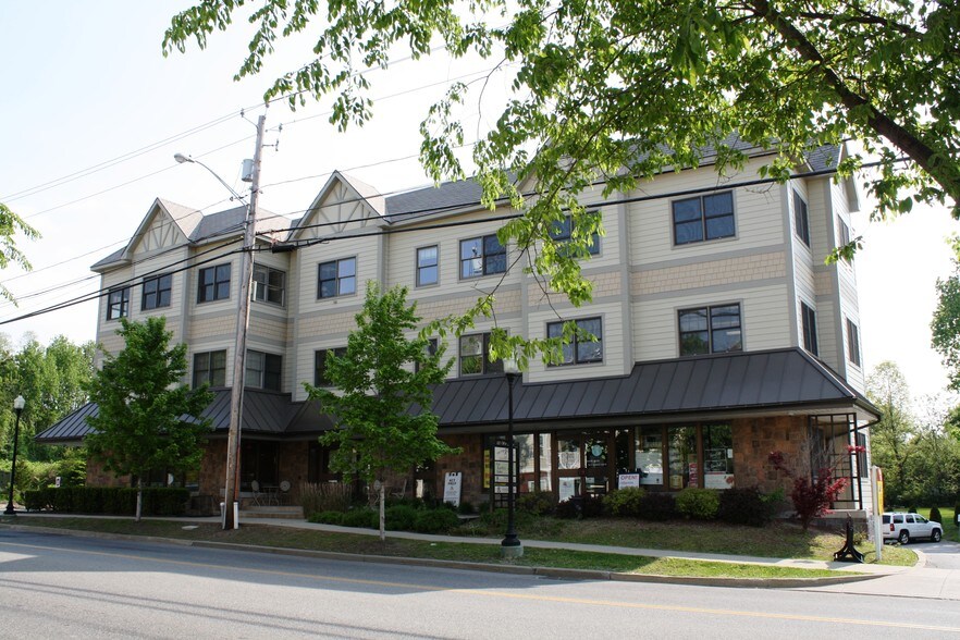 More Photos Of 120 West Ave, Saratoga Springs Office For Sale