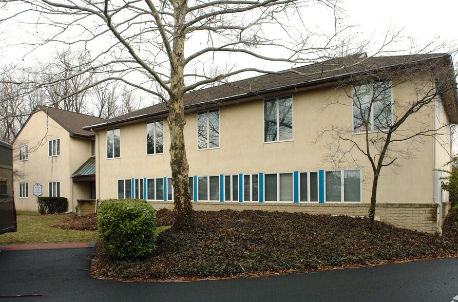 More Photos Of 831 Dekalb Pike, Blue Bell Medical For Sale