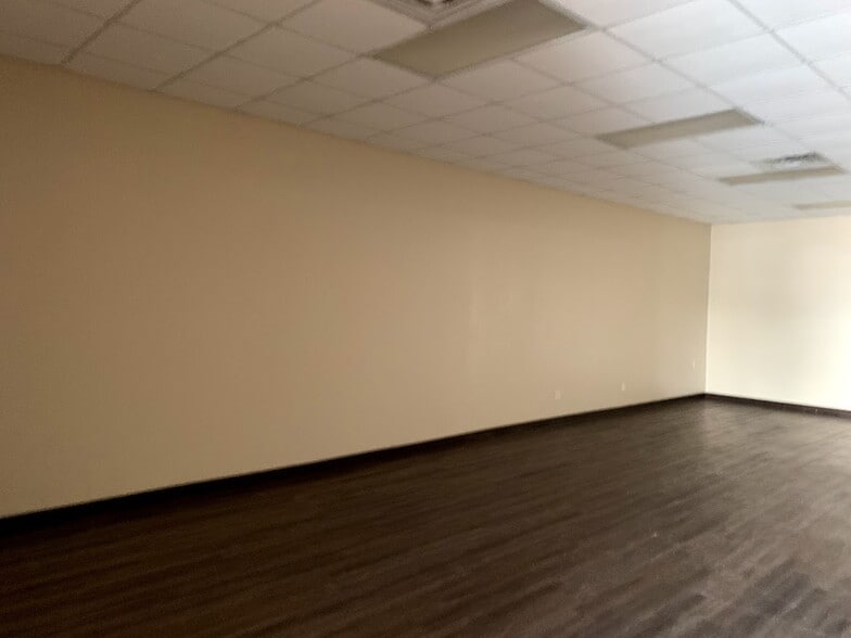 More Photos Of 202 E Veterans Memorial Blvd, Killeen Unknown For Lease