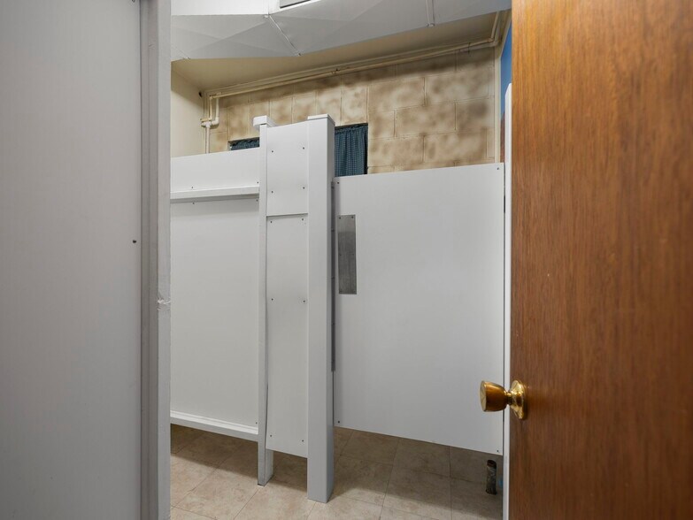 More Photos Of 39590 Pioneer blvd, Sandy Religious Facility For Sale