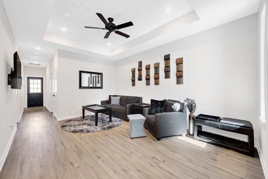 More Photos Of 10317 Lake Rd, Houston Apartments For Sale