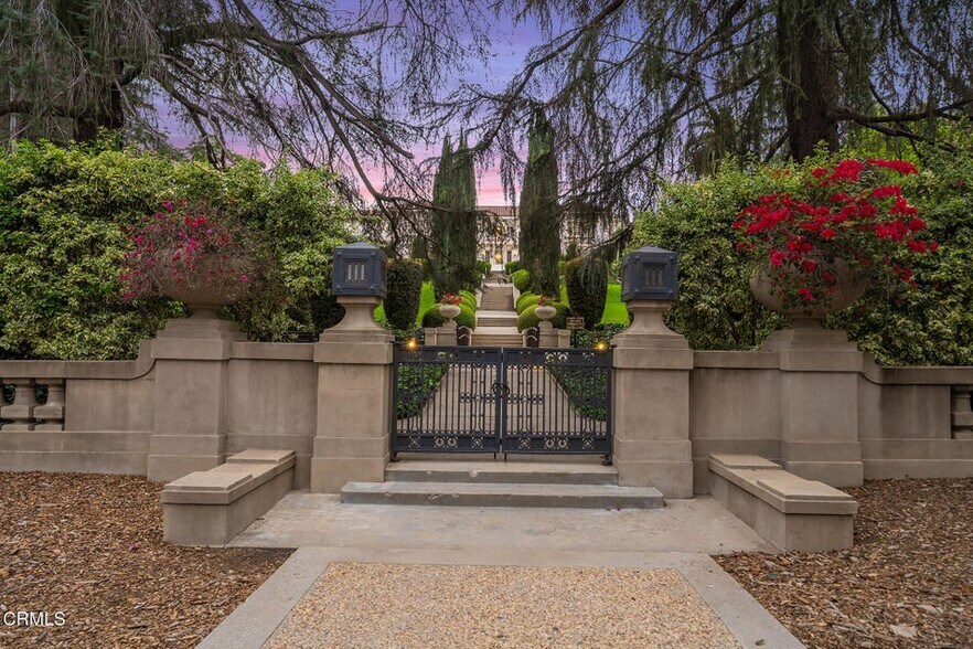 More Photos Of 380 Green St, Pasadena Office Residential For Sale