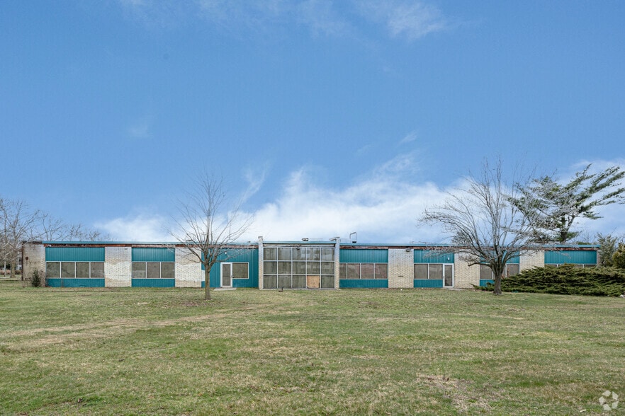 More Photos Of 536 Broadhollow Rd, Melville Light Distribution For Lease