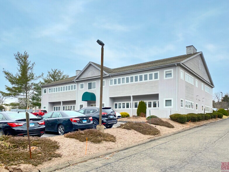 More Photos Of 506 Cromwell Ave, Rocky Hill Medical For Lease