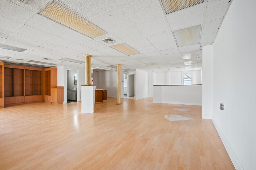 More Photos Of 238 New Britain Rd, Berlin Freestanding For Lease