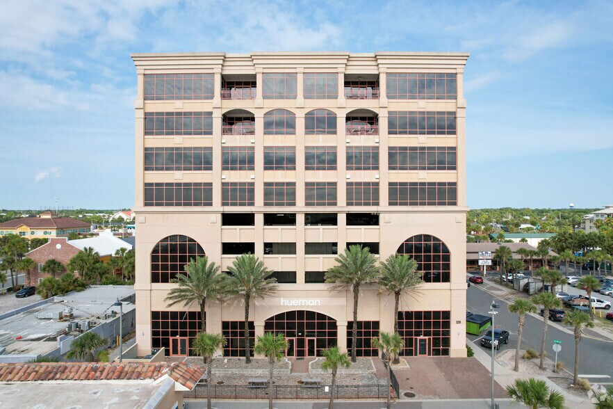 More Photos Of 320 1st St N, Jacksonville Beach Office Residential For Lease