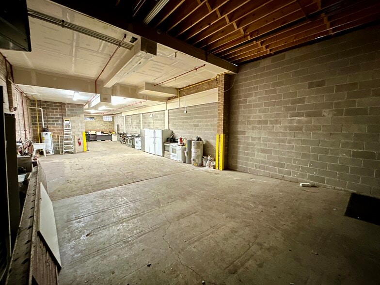 More Photos Of 5923-5927 S Wentworth Ave, Chicago Warehouse For Sale