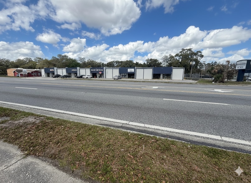 More Photos Of 4437-4451 Old Winter Garden Rd, Orlando Flex For Lease