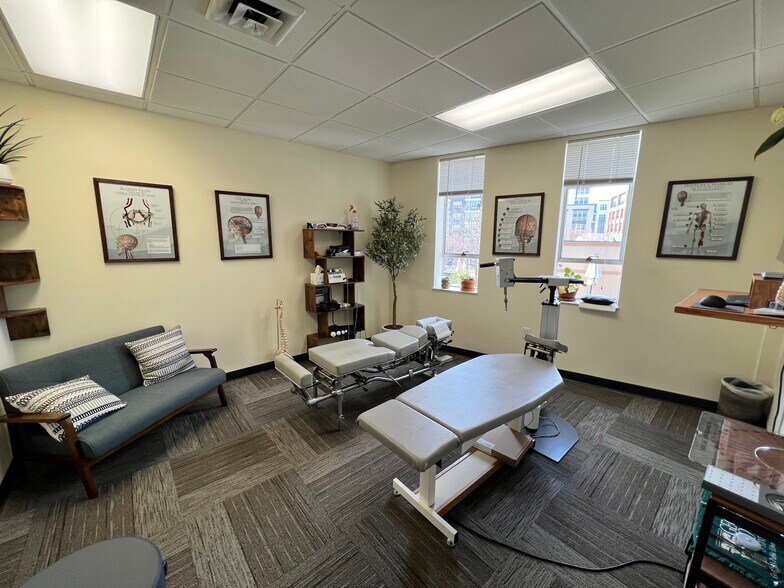 More Photos Of 125 E Trinity Pl, Decatur Office For Lease