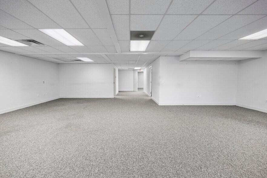 More Photos Of 314 Chris Gaupp Dr, Galloway Medical For Lease