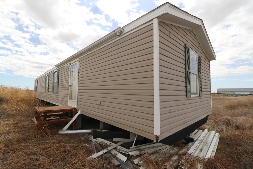 More Photos Of 8682 Maverick Lane, Ordway Industrial For Sale