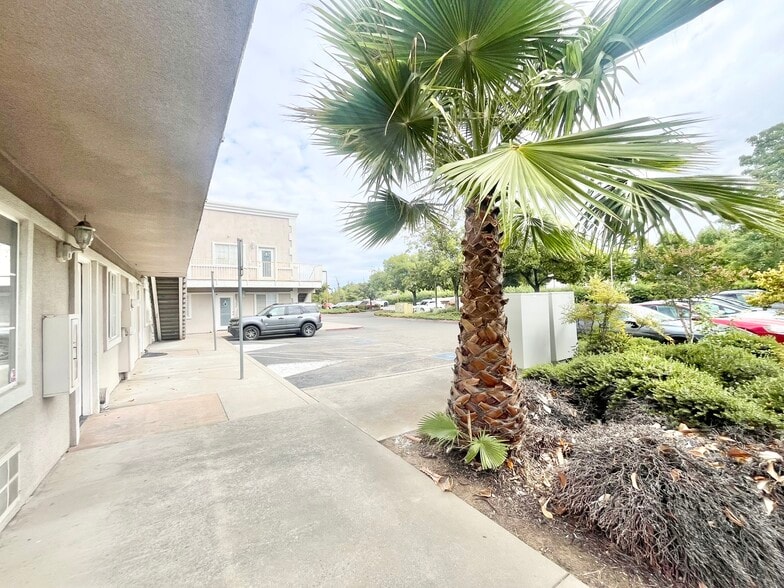 More Photos Of 2007 Opportunity Dr, Roseville Office For Sale