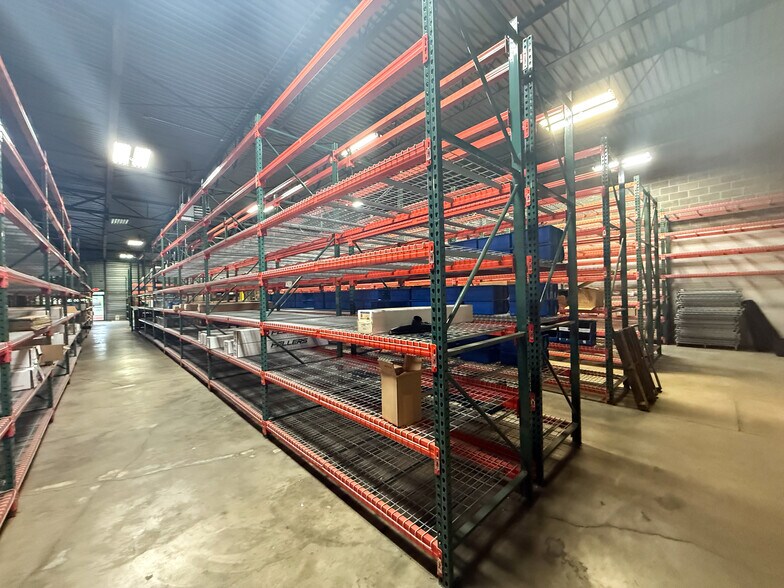 More Photos Of 612 Parkway View Dr, Pittsburgh Warehouse For Lease