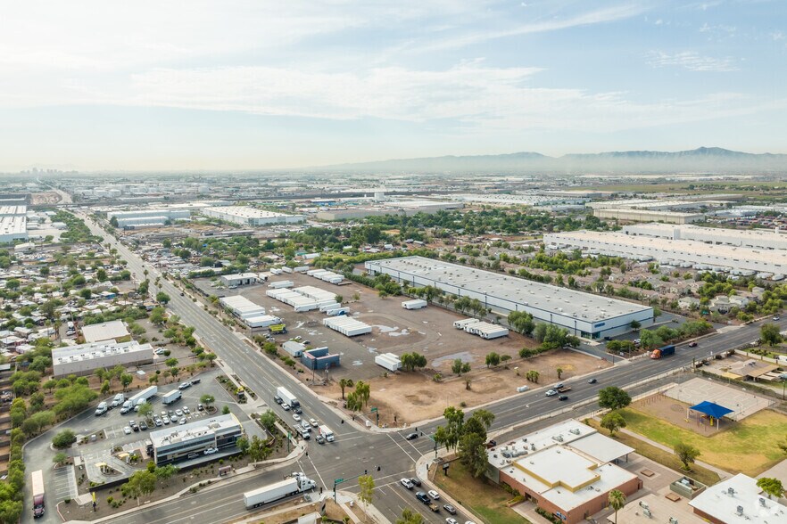 More Photos Of 125 N 67th Ave, Phoenix Distribution For Lease