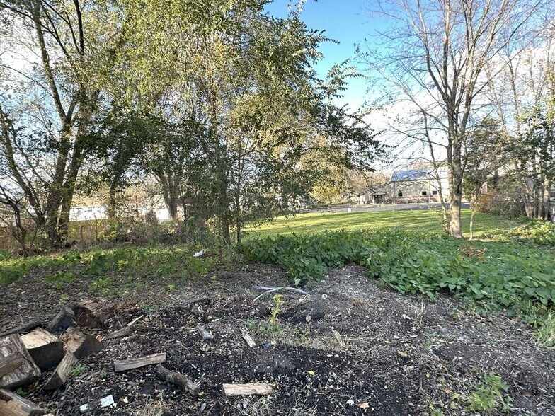 More Photos Of 5440 W Ridge Rd, Gary Light Distribution For Sale