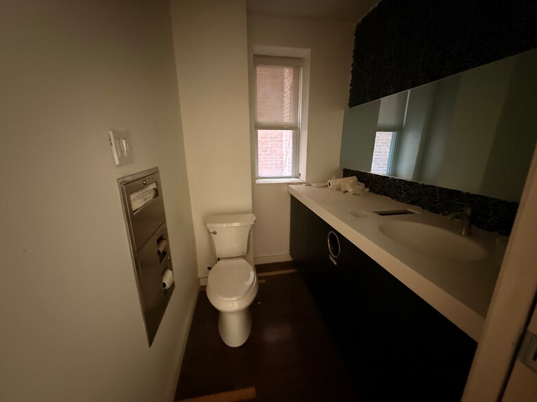 More Photos Of 2479 18th St NW, Washington Storefront For Lease