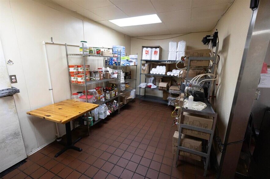 More Photos Of 12201 Albee Rd, Burt Restaurant For Sale