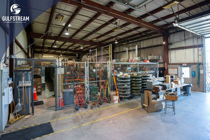 More Photos Of 5630 Airline Rd, Henderson Manufacturing For Lease