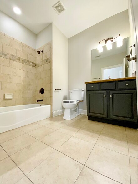 More Photos Of 219 White St, Frankfort Office Residential For Sale