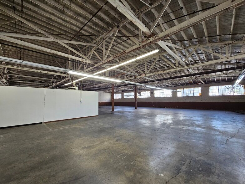 More Photos Of 3053 E 11th St, Los Angeles Industrial For Lease