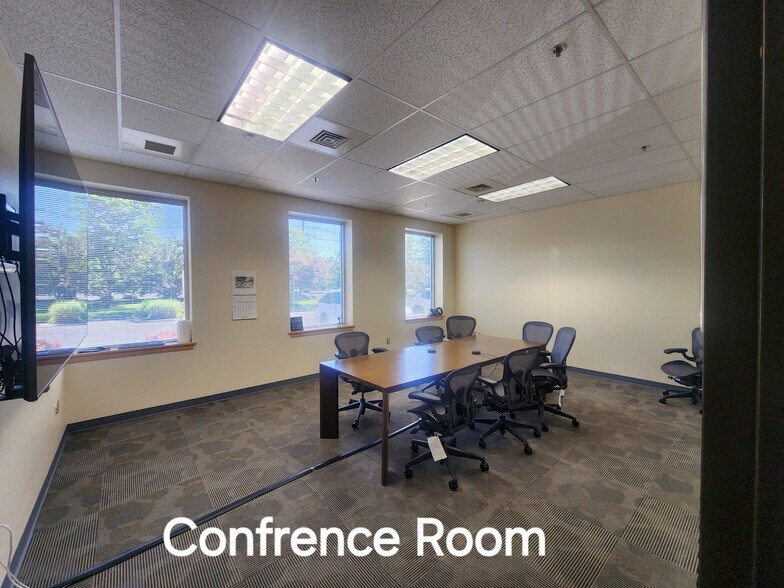 More Photos Of 160 Pierce St, Somerset Warehouse For Lease