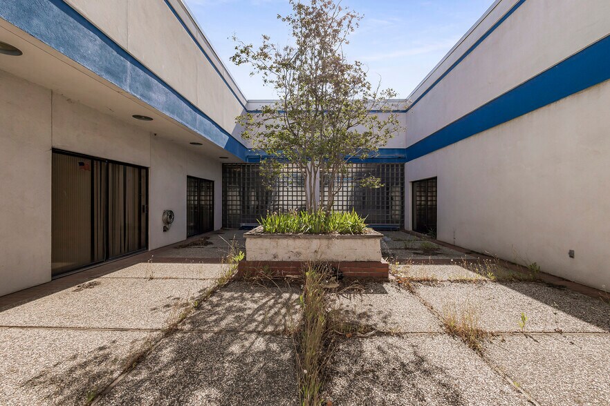 More Photos Of 400 E Park Ave, Chico Office For Sale