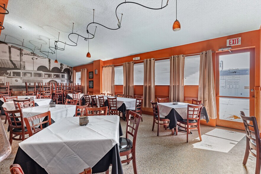 More Photos Of 108 Anastasia Blvd, Saint Augustine Restaurant For Sale