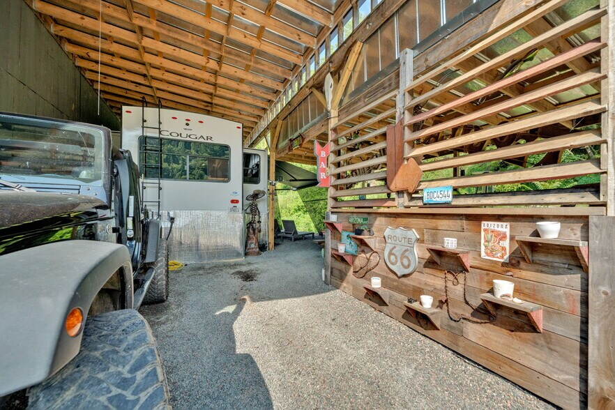 More Photos Of 5340 US-321, Butler Specialty For Sale