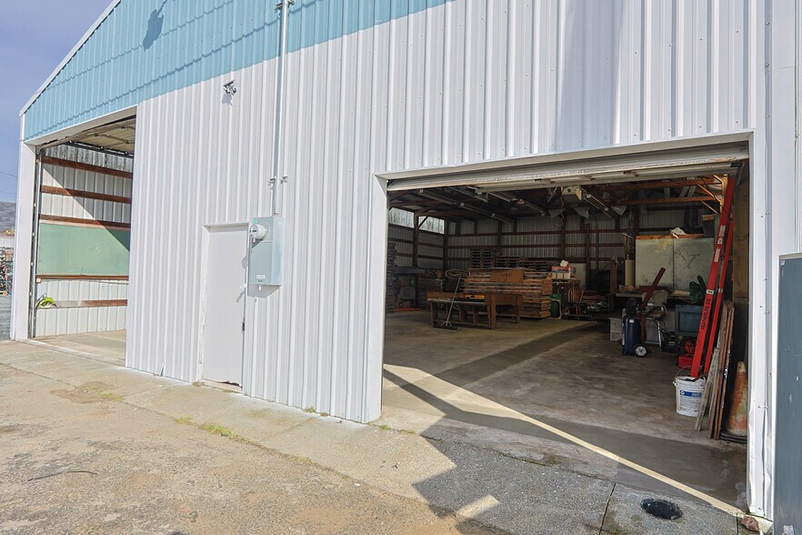 More Photos Of 63355 Charleston Rd, Coos Bay Warehouse For Sale