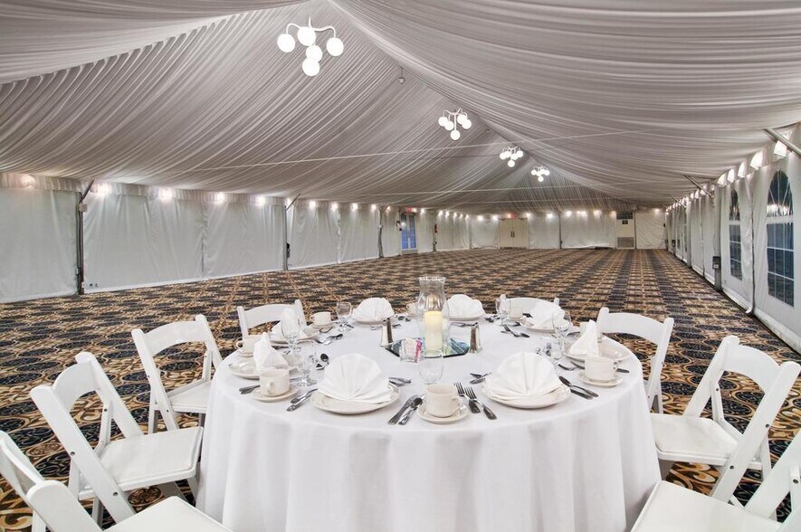 More Photos Of 6120 Peachtree Dunwoody Rd, Atlanta Hotel For Sale