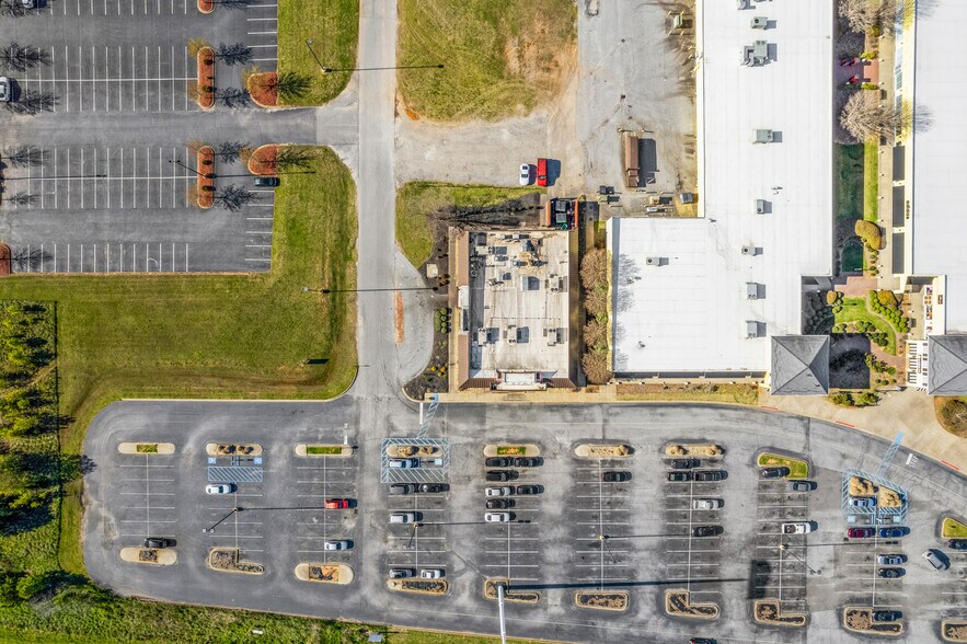 More Photos Of 945 Factory Shops Blvd, Gaffney Restaurant For Sale