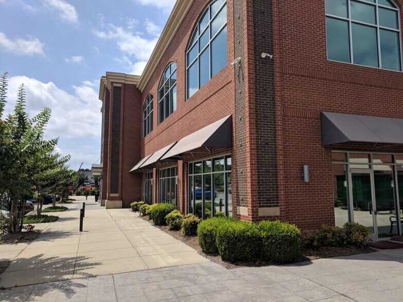 More Photos Of 10610 Metromont Pky, Charlotte Office For Lease