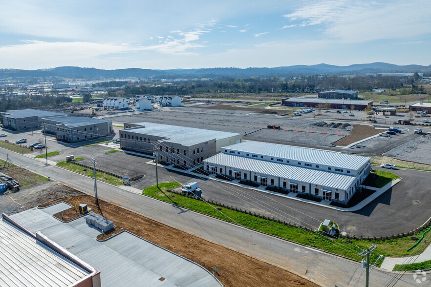 More Photos Of 100 Hartmann Commerce Dr N, Lebanon Warehouse For Lease