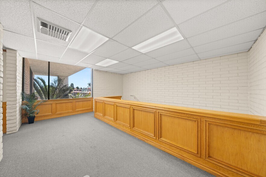 More Photos Of 100 S Citrus Ave, Covina Office For Sale