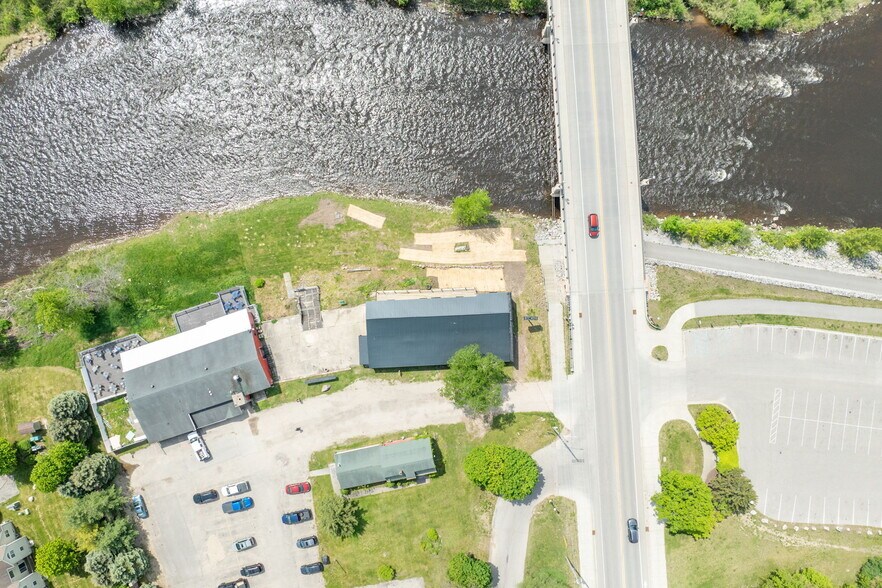 More Photos Of 226 Baldwin St, Big Rapids Light Distribution For Sale