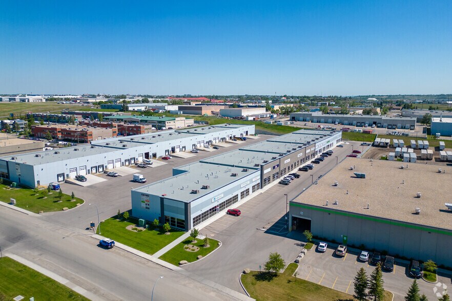 More Photos Of 999 57th Ave NE, Calgary Warehouse For Lease