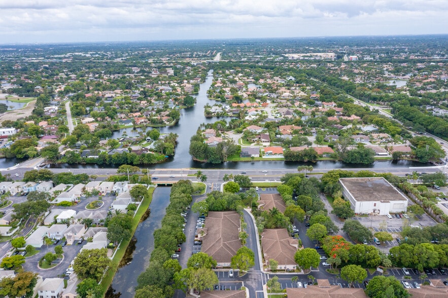 More Photos Of 102 NW 100th Ave, Plantation Medical For Sale