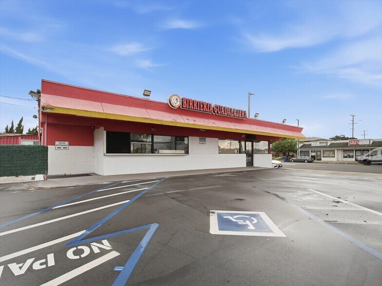 More Photos Of 11919 Garfield Ave, South Gate Restaurant For Sale