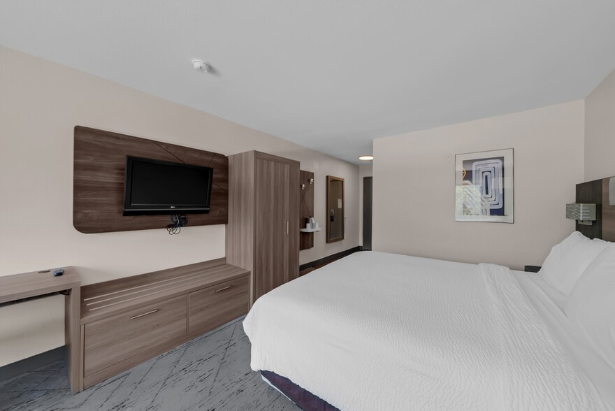 More Photos Of 4609 Citylake Blvd W, Fort Worth Hotel For Sale