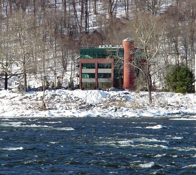 More Photos Of 400 S River Rd, New Hope Office For Sale