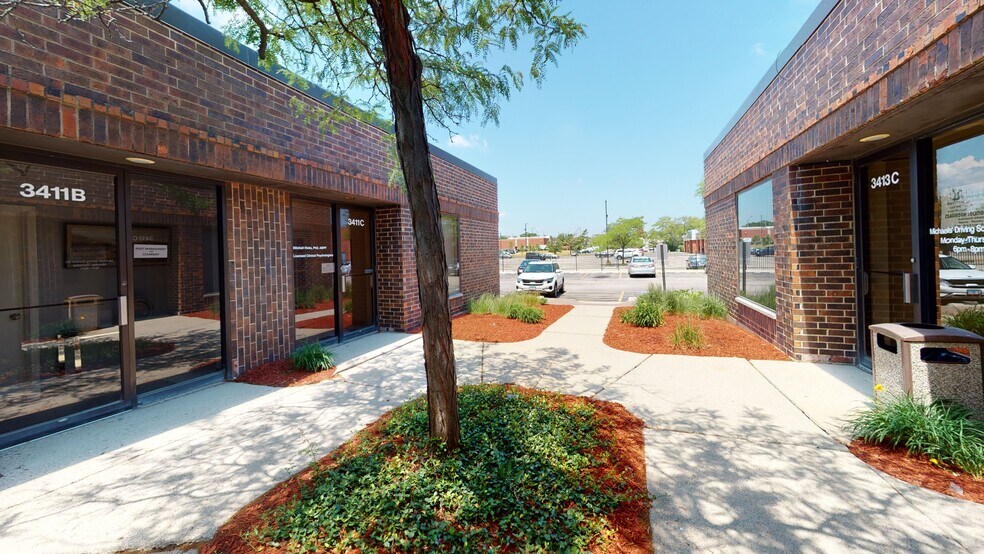 More Photos Of 3401-3419 N Kennicott Ave, Arlington Heights Medical For Lease