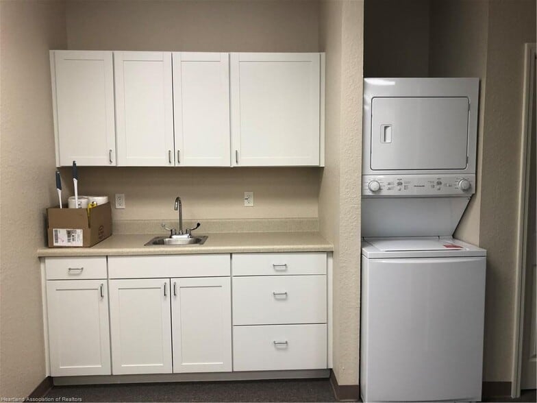 More Photos Of 1659 US Highway 27 N, Avon Park Medical For Sale