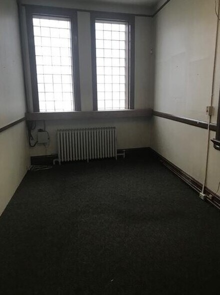 More Photos Of 4110 Davison St, Pittsburgh Office For Lease