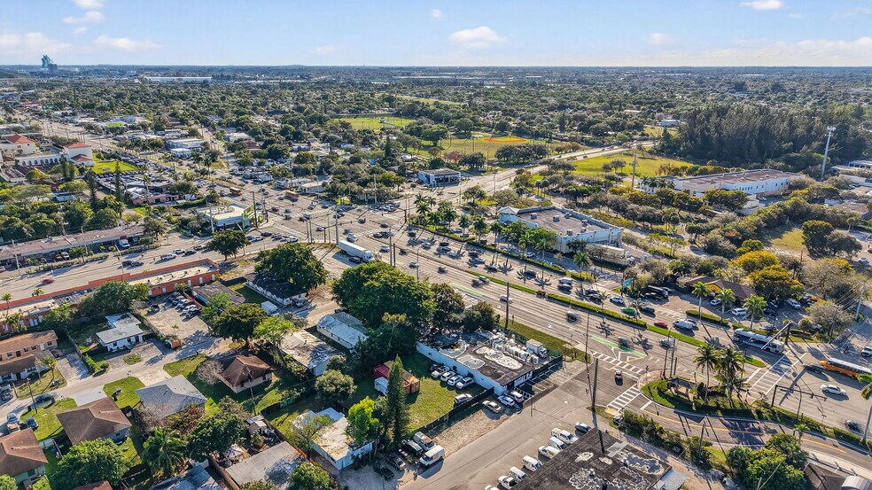 More Photos Of 3928 SW 12th Ct, Fort Lauderdale Manufacturing For Sale