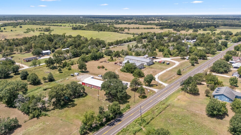 More Photos Of 9772 FM 1696 Rd, Bedias Storefront For Sale