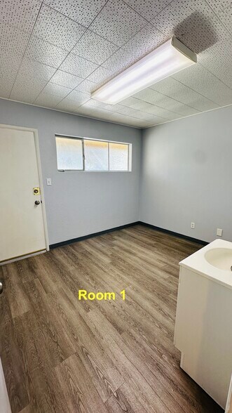 More Photos Of 4747 Mission Blvd, San Diego Medical For Lease