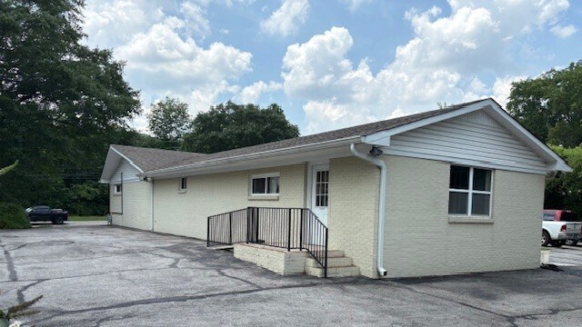 More Photos Of 1489 Slaughter Rd, Madison Office For Sale