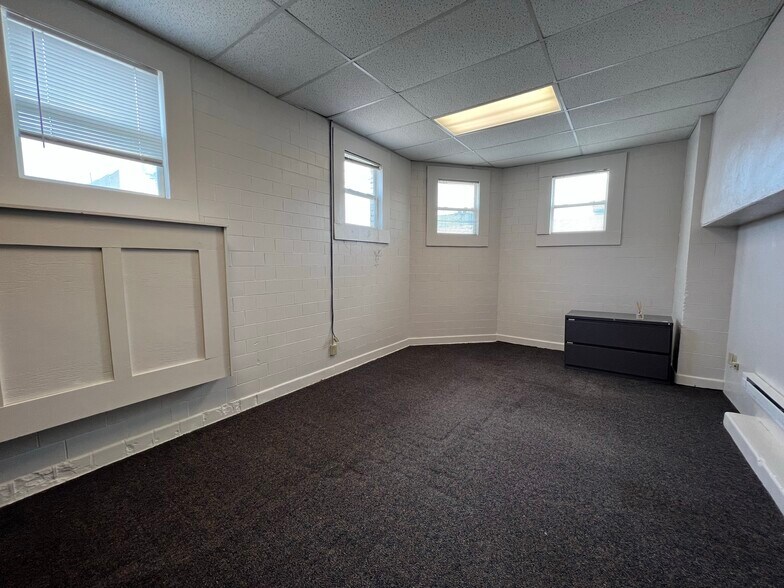 More Photos Of 499-500 Grotto St N, Saint Paul Loft Creative Space For Sale