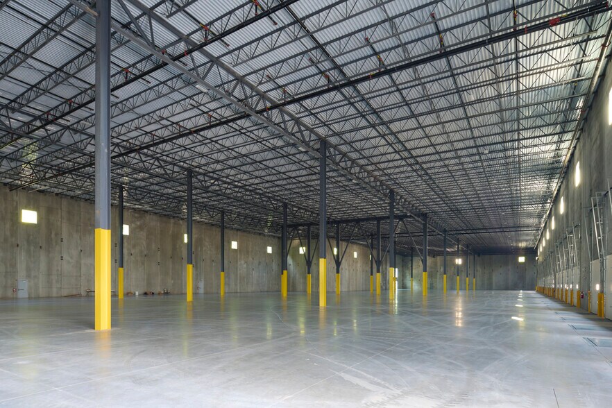 More Photos Of 2125 McCarter Hwy, Newark Warehouse For Lease