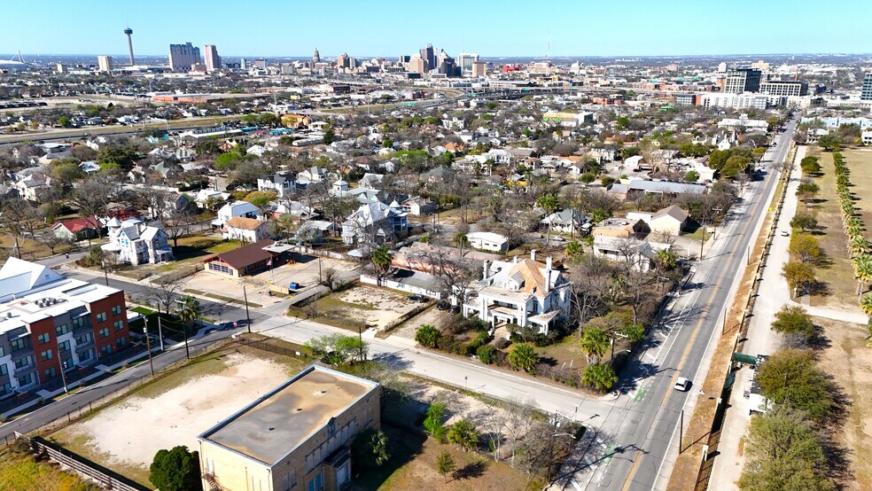 More Photos Of 1302 Grayson st, San Antonio Land For Lease